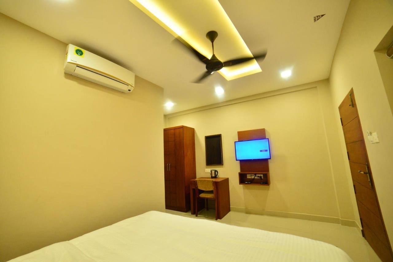 Hotel Priya Kottakkal Ngoại thất bức ảnh