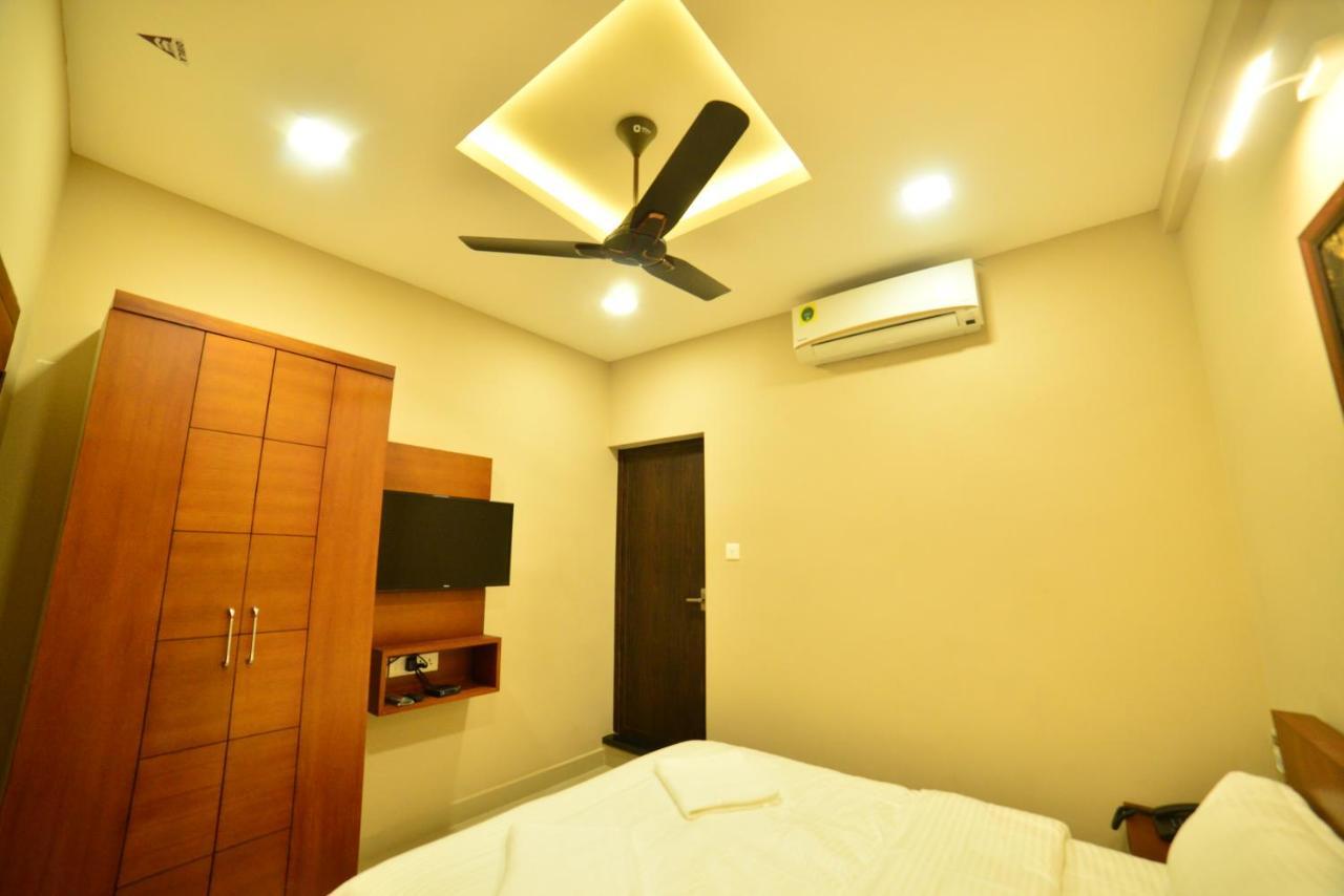 Hotel Priya Kottakkal Ngoại thất bức ảnh