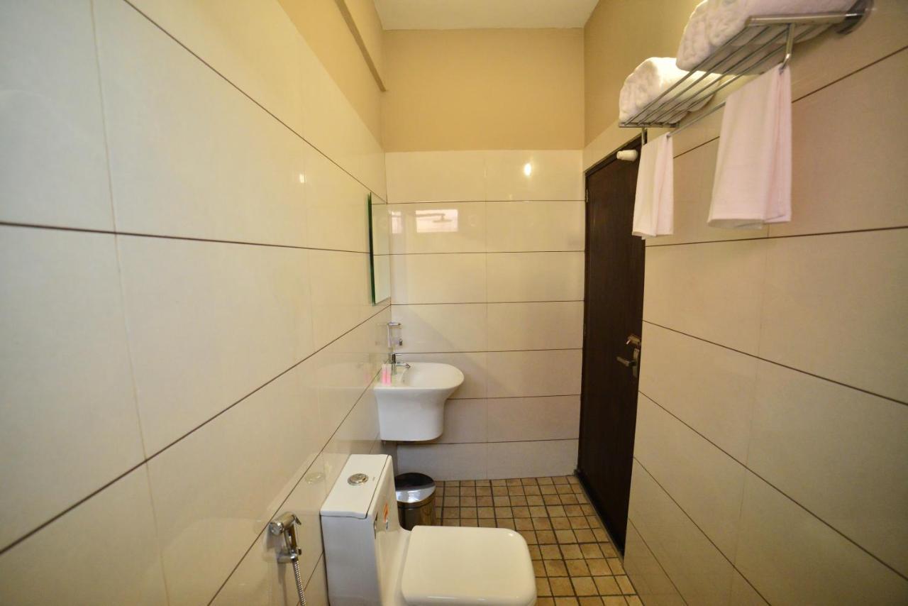 Hotel Priya Kottakkal Ngoại thất bức ảnh